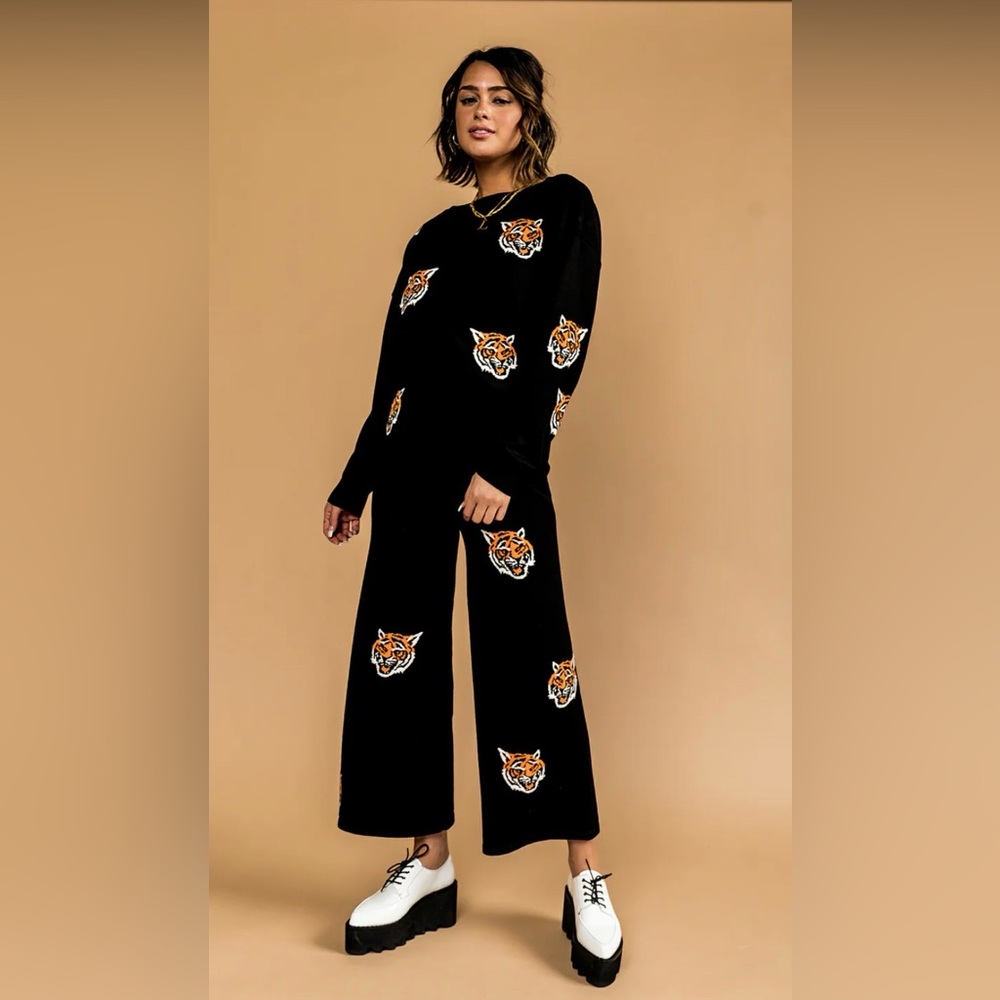 2 piece Tiger Print set